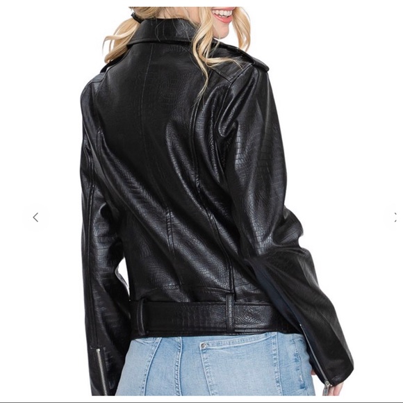 Fabulous Vegan Leather Snake Embossed Motto chic Jacket with pockets - Picture 5 of 6